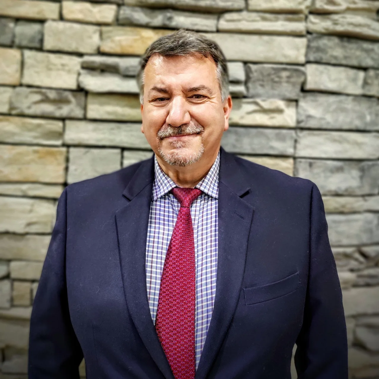 Jim Savastio, Pastor